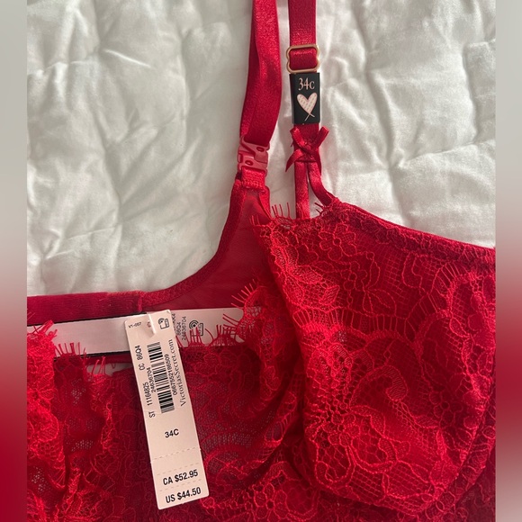 NWT- VS Dream Angles Demi push up 34C - Picture 4 of 5